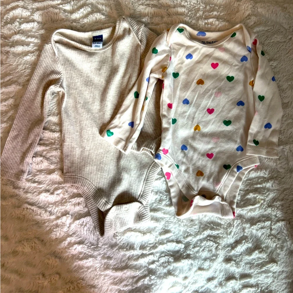 Old Navy Bundle 6-12 Months